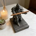 thumbnail image 4 of Décor de Bureau, Support de Stylo Style Chevalier Surface Givrée Structure Stable Rangement de Papeterie Multi-Usage, Décor Festif pour Bureau Porte-Pinceaux de Maquillage Figurine Personnalisée, 4 of 6
