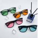 thumbnail image 4 of Gafas de sol SUNOVELTIES Retro con Montura Negra y Lentes Clásicos, 4 of 7