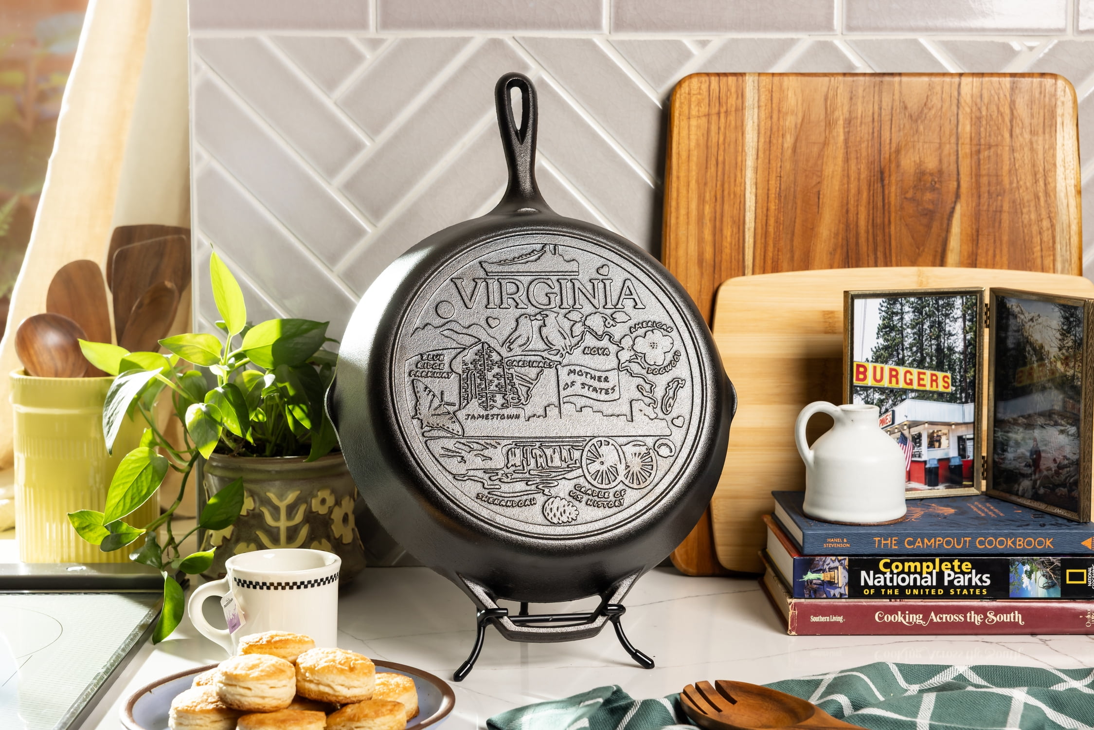 Lodge 12 Inch Seasoned Cast Iron Skillet w/ Virginia Road Trip