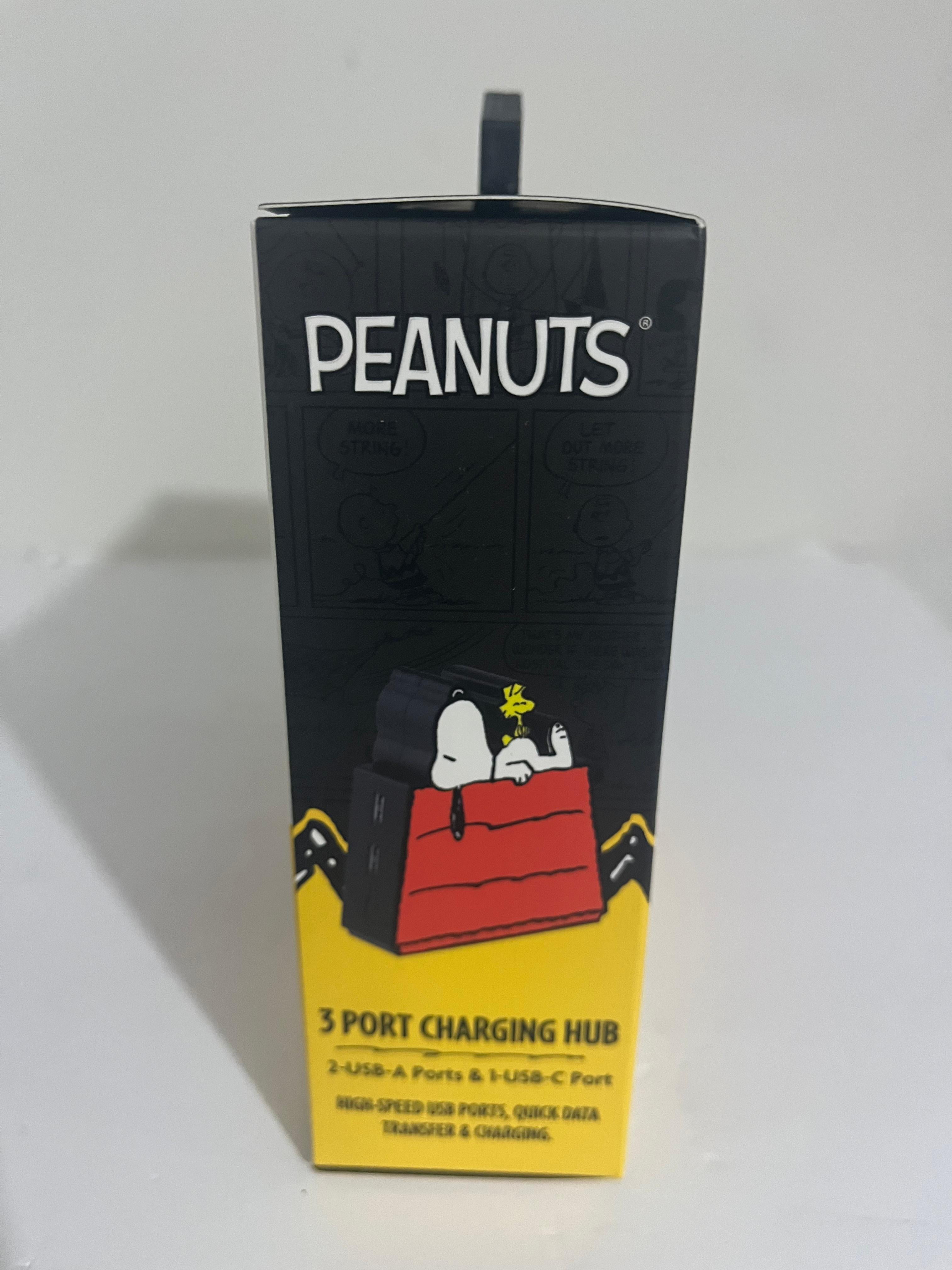 Peanuts Snoopy 3-Port USB Charging Hub – High-Speed Charging & Data Transfer