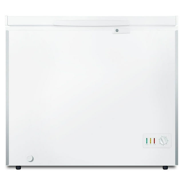 Summit SCFM73 37 1/2" Stand Alone Chest Freezer w/ Wire Storage Baskets - White, 115v