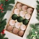 thumbnail image 4 of Juego de 15 bolas navideñas para árbol de Navidad, adornos flocados para árbol de Navidad, bolas colgantes de terciopelo para decoración navideña, 4 of 5