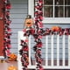thumbnail image 1 of Guirnalda colgante de hojas de arce de Acción de Gracias | Enredadera de ratán negra de Halloween | Vegetación artificial de 10 pies | Decoración festiva de pared otoñal | Enredadera de plástico, 1 of 6