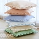 thumbnail image 5 of Funda de almohada BEBE BASK festoneada, 100% algodón, 45 x 45 cm, juego de 2, 5 of 8
