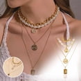 thumbnail image 1 of Fiudx Collar de Perlas con Forma de Moneda, Joya Única con Colgante de Candado, Accesorio de Cadena Llamativo, Regalo Elegante para Tus Seres Queridos, Perfecto para Cualquier Ocasión, Elegante Pieza, 1 of 6
