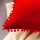thumbnail image 5 of Fundas de almohada de 18x18 rojas: Paquete de 2 fundas de almohada decorativas cuadradas de terciopelo con pompones suaves y acogedores para decoración del hogar de granja, 5 of 5
