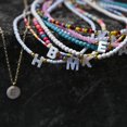 thumbnail image 4 of Gargantilla de cuentas bohemias para mujer, collar de cadena con colgante de 26 letras iniciales, joyería de perlas de concha de moda, accesorios bohemios, 4 of 4