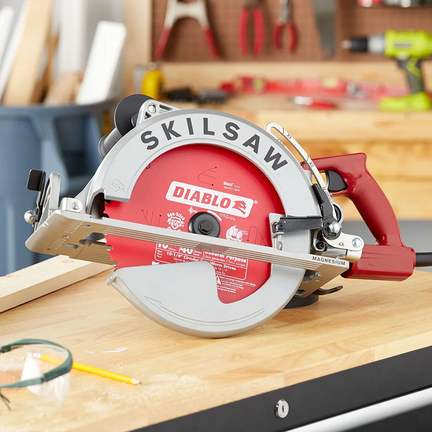Skilsaw Magnesium Sawsquatch Worm Drive Circular Saw 10 1/4in. 15 Amp,  with Electric Brake, Model Number SPT70WM-22