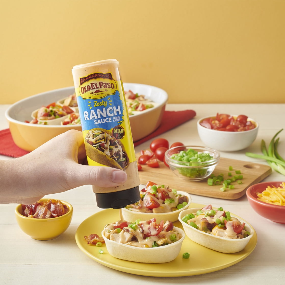 Old El Paso Taco Sauce, Zesty Ranch Sauce, Squeeze Plastic Bottle, 9 oz