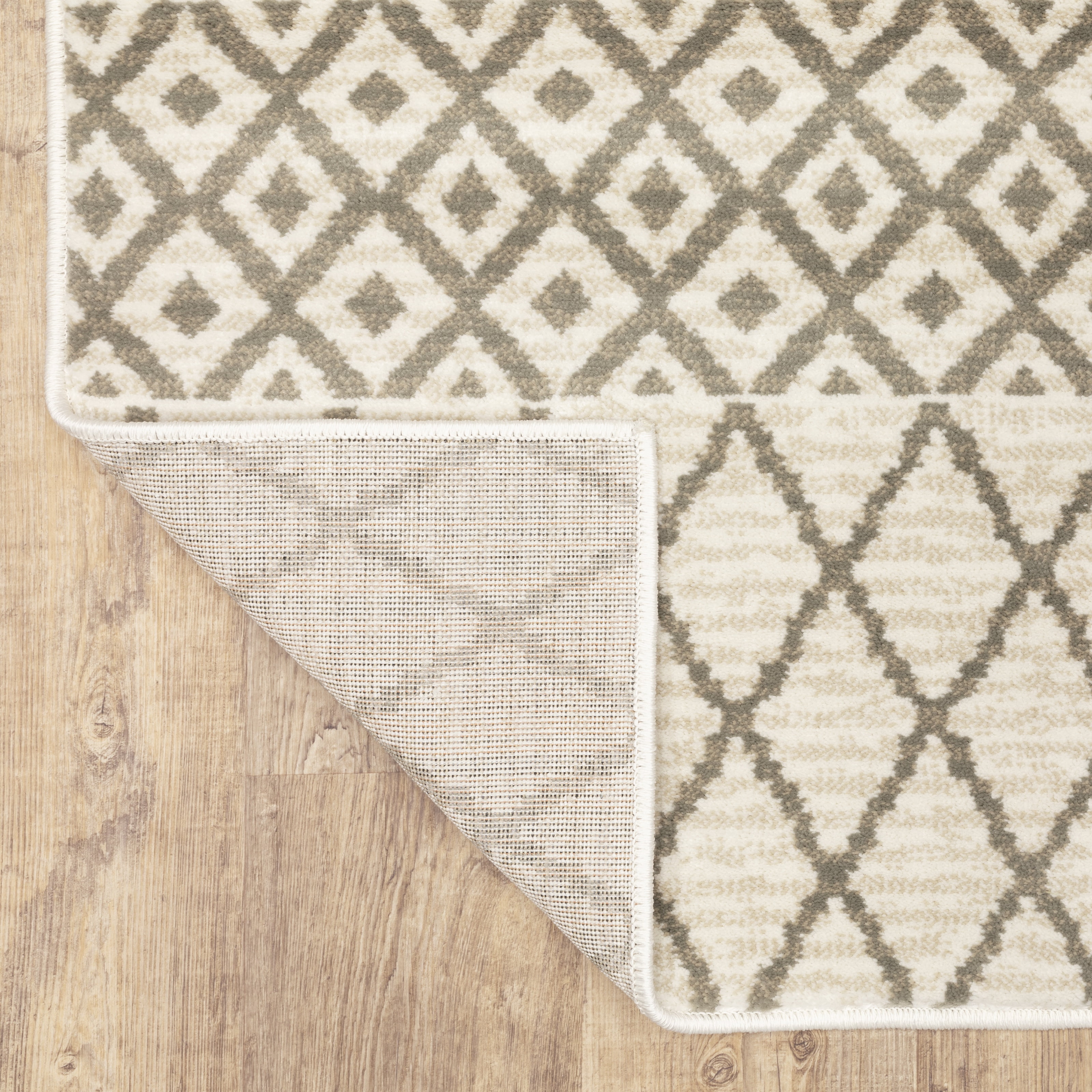 Avalon Home Gracie Tribal Lodge Area Rug, 6'7" X 9'2", Ivory/ Gray