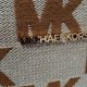 thumbnail image 2 of Michael Kors , Bolso Tote MK Jet Set para Mujer, 100 % Piel Saffiano, con Cierre de Cordón y Cremallera Superior, Equipaje, 2 of 9