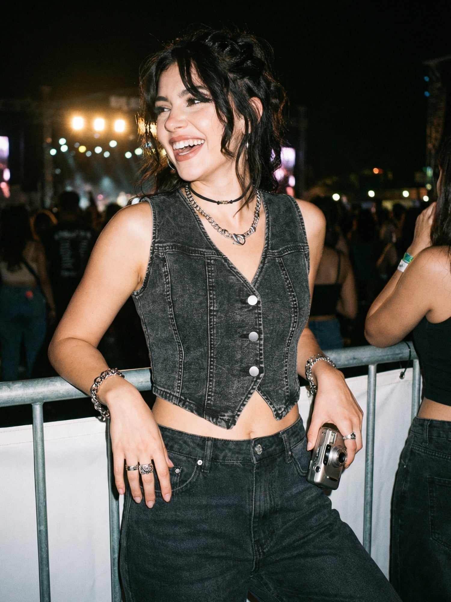 DARING DIVA Women's Sleeveless V Neck Button Down Cropped Jean Vest S Black