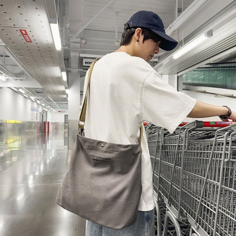 Fashionable Canvas Messenger Bag for School Travel and Daily Use Large Compartment Students Crossbody Handbag Book Bag