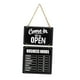 thumbnail image 1 of Letrero de horario comercial, pizarra colgante, modificable con pegatinas, abatible para abrir o cerrar. negro, 1 of 9