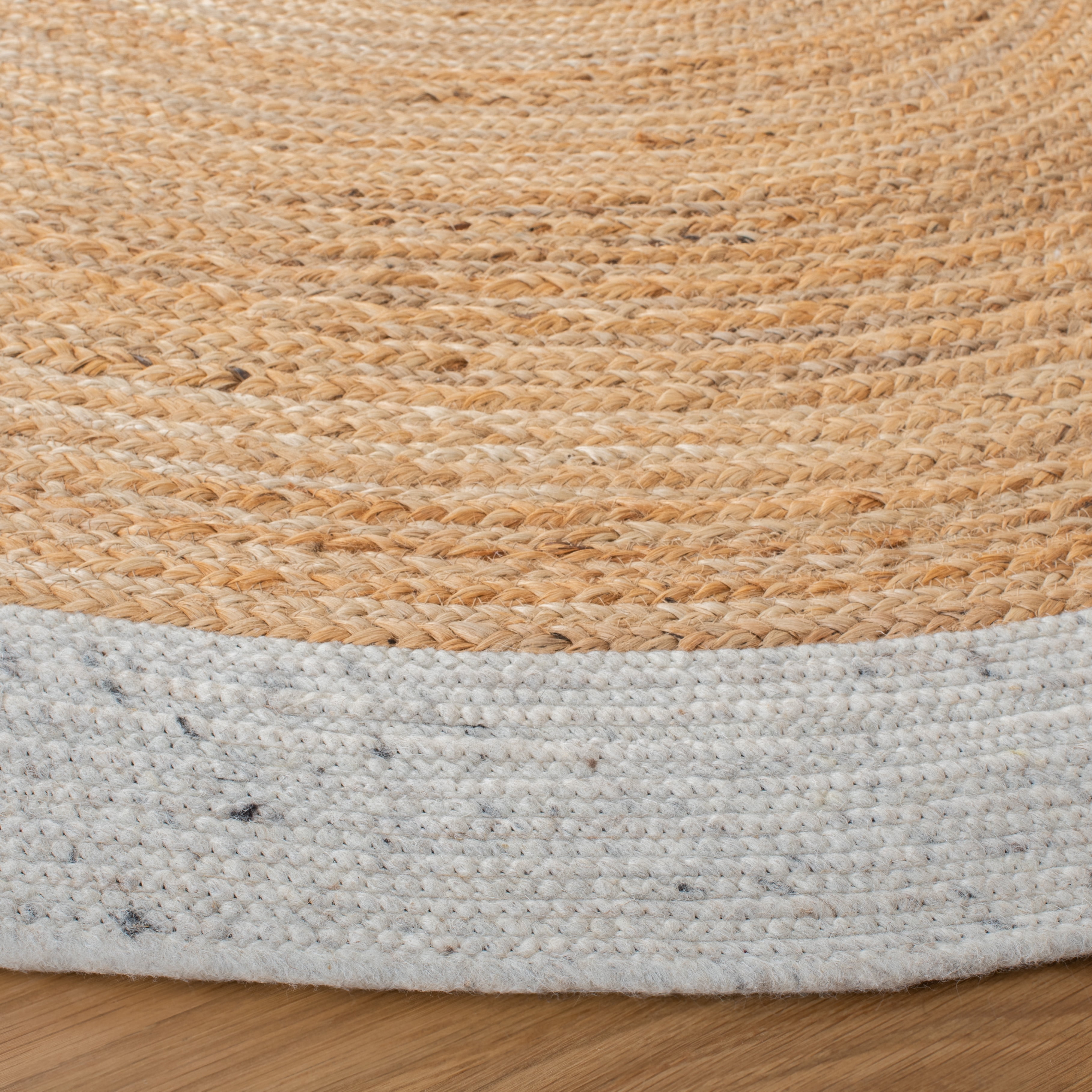 SAFAVIEH Braided Carina Bordered Reversible Area Rug, Light Gray/Natural, 5' x 5' Round