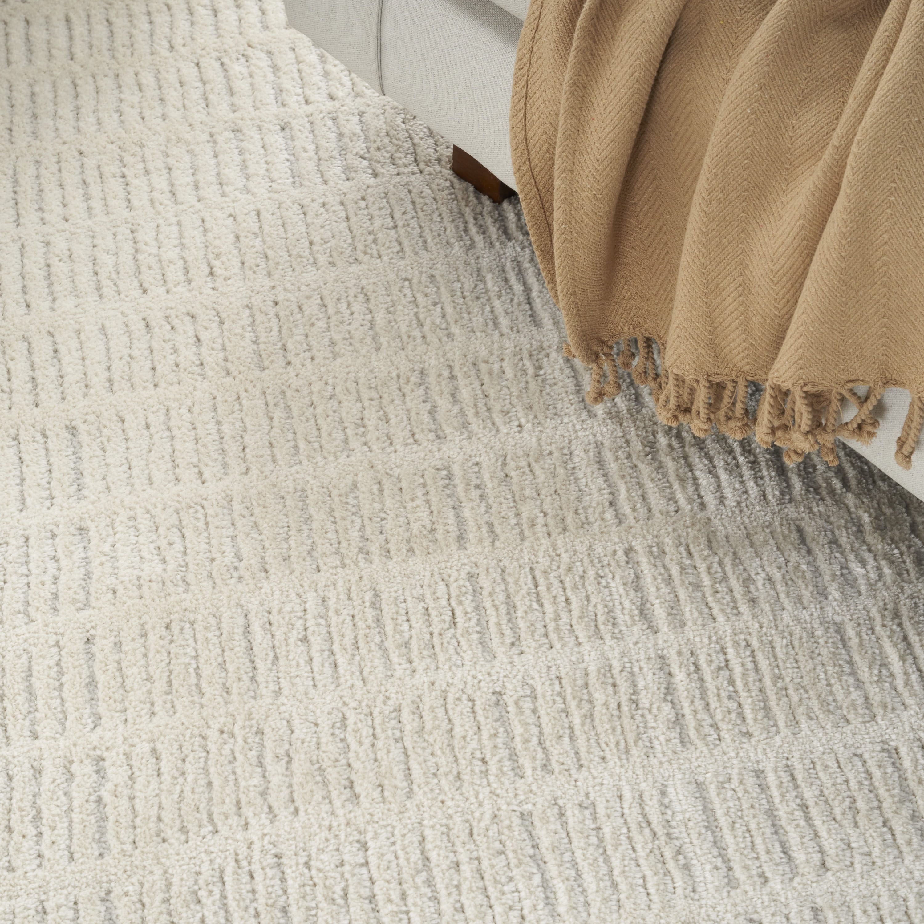 Nourison Cozy Modern Scandinavian Ivory Grey 3'11" x 5'11" Area Rug (4x6)