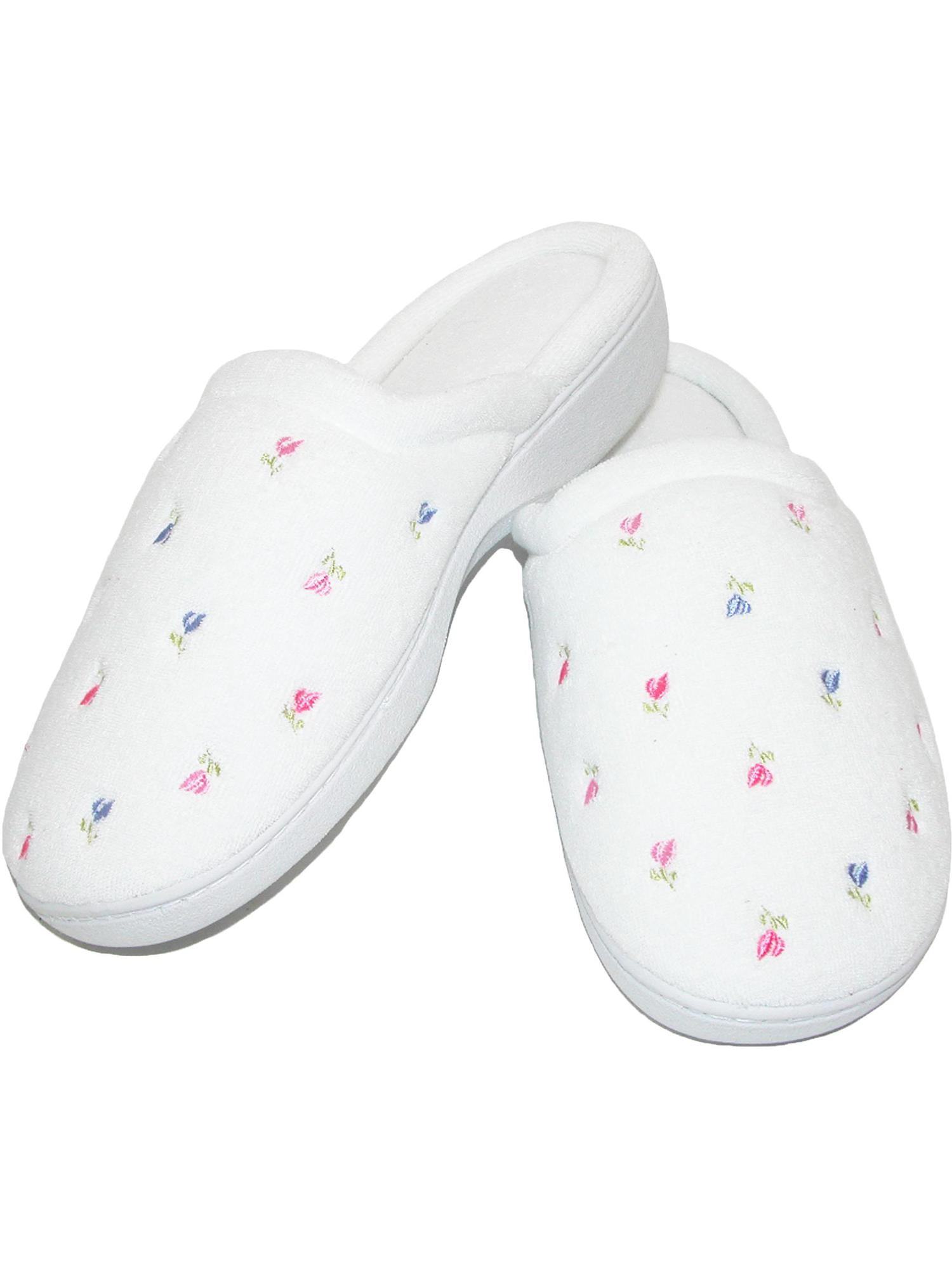 TOTES ISOTONER totes ISOTONER Size XL Womens Terry Scalloped Embroidered Clog Slippers, White