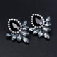 thumbnail image 2 of Pendientes de de cristal florales para mujer, joyería fina para accesorios para el oído Zulema Pendientes de cristal negro de la flor, 2 of 7