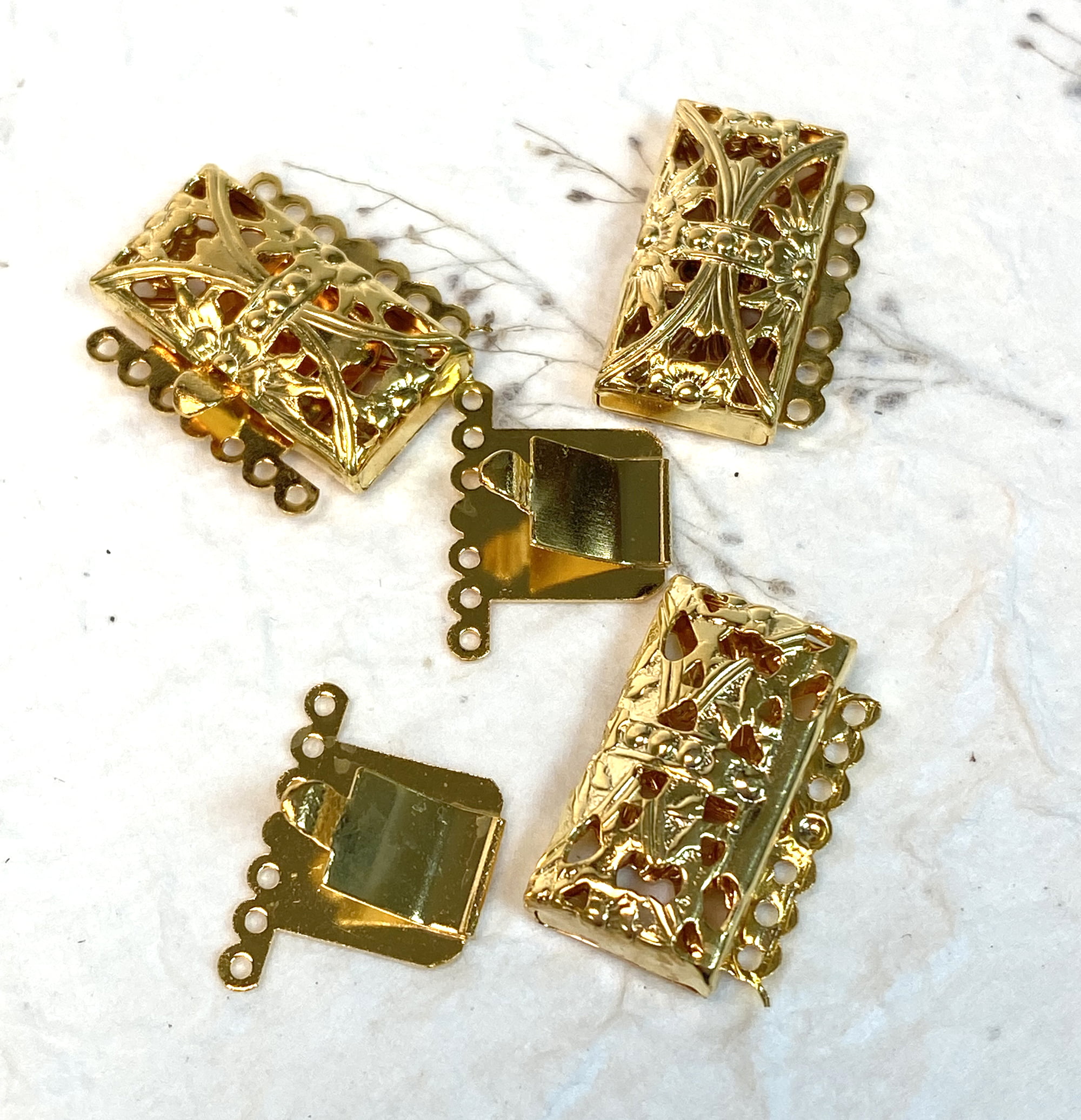 Lot of 6 Vintage Gold Tone Metal Screw Barrel Necklace Clasps 16x3