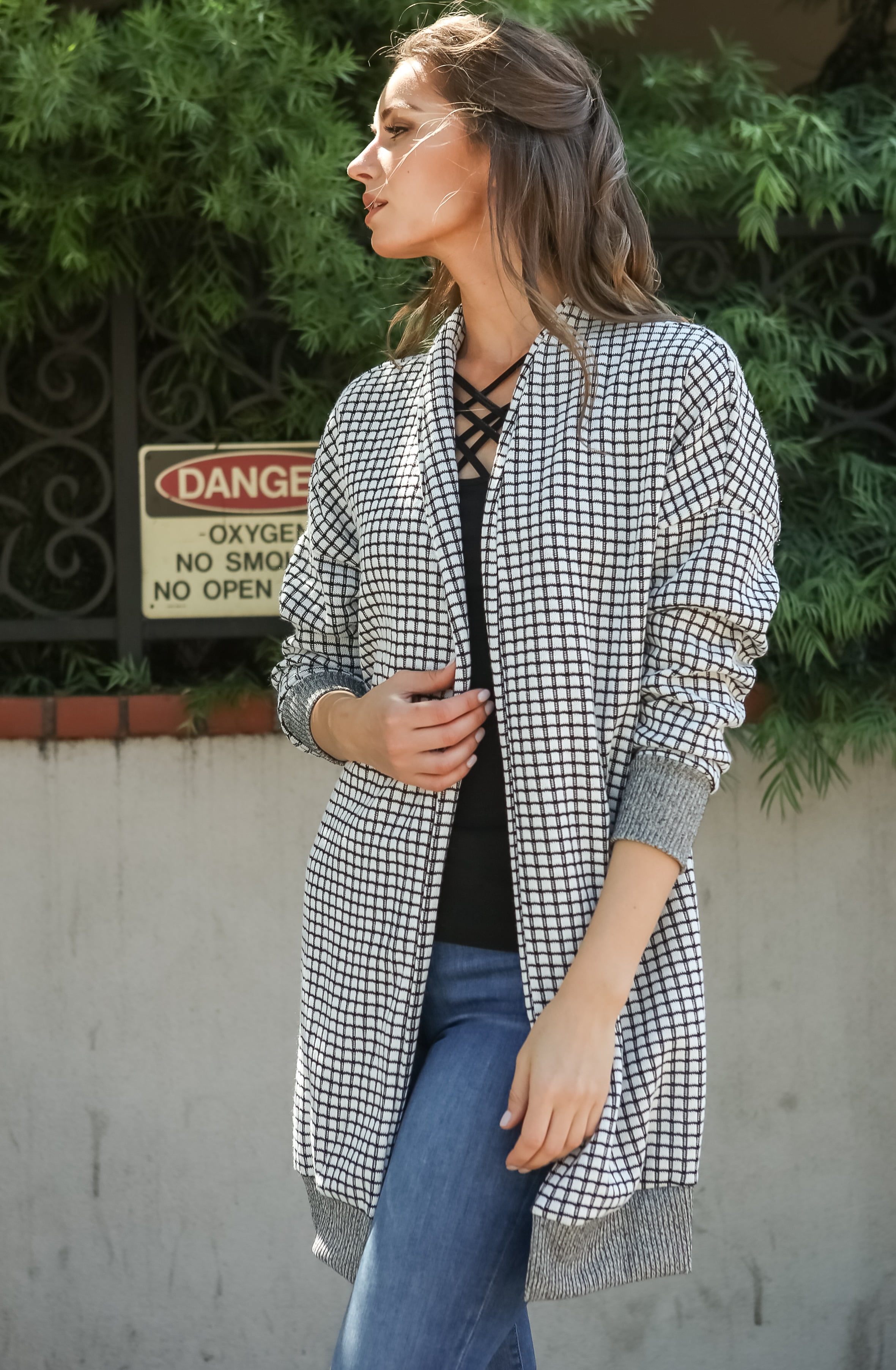 Women checker pattern Sweater knit open front cardigan