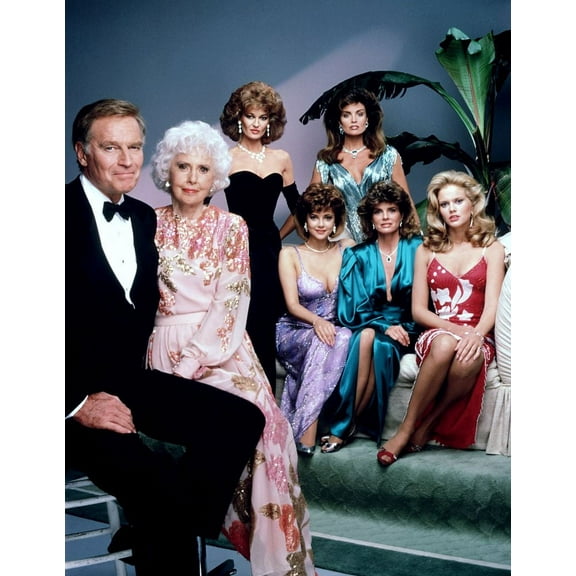 The Colbys, Charlton Heston, Barbara Stanwyck, Stephanie Beacham, Emma Samms, Tracy Scoggins, Katharine Ross, Claire Yarlett, 1985-87, � Aaron Spelling Productions / Courtesy: Everett Collection
