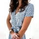 thumbnail image 4 of Vestido de mujer con estampado floral, manga corta, escote en V y fajas hasta la mitad de la pantorrilla, 4 of 5