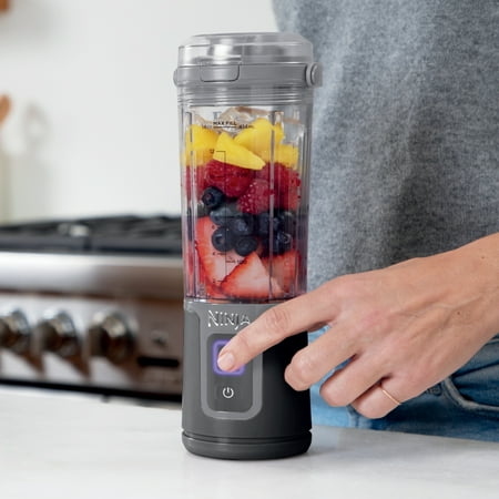 Ninja Blast 16 oz Portable Personal Blender with Leak Proof Lid and Easy Sip Spout, Smoothie Blender, Black BC100BK