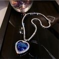 thumbnail image 4 of Collar de cristal de corazón azul colgante de mujer cadena larga joyería de personalidad, 4 of 5