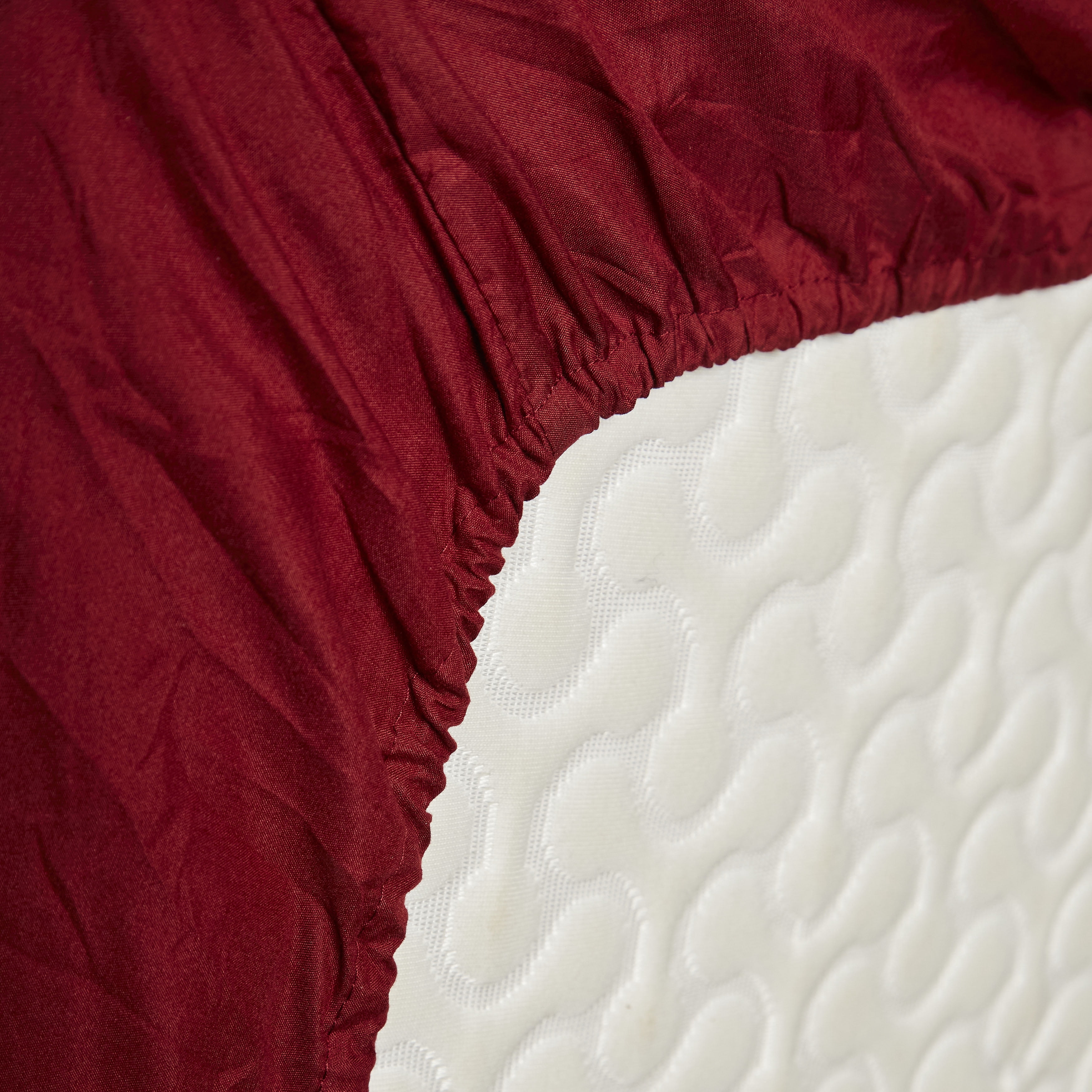 Linum Home Textiles 1800 TC Brushed Microfiber Sheet Set with 4 Line Embroidery