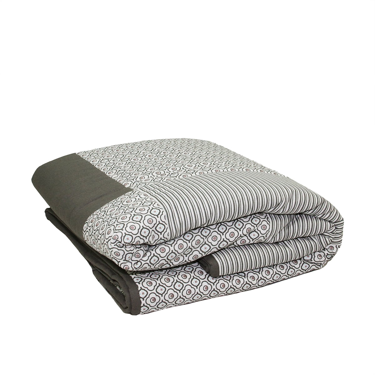 Gray and Black Striped Quatrefoil Quilted Throw Blanket 55.5" x 78.75
