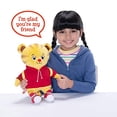 thumbnail image 3 of Peluche Daniel Tiger: Regreso a Escuela con Tigey, Mochila y música, 3 of 3