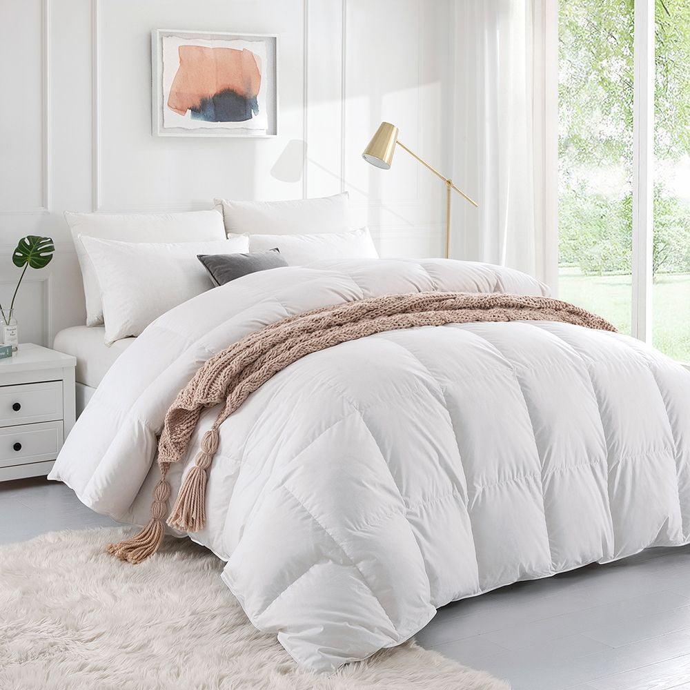 Luxury 800 Fill Power Comforter White 