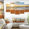 thumbnail image 1 of Bord de Mer Incroyable sous Ciel Nuageux, 1 of 1