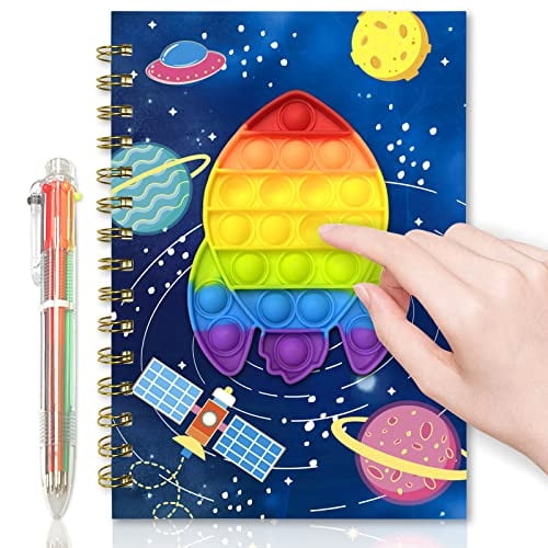 Cuaderno Pop para Niños, Diario de Chicos Inquietos, Journal de 8.5x5.3 Pulg con 160 Páginas Rayadas, Pluma de 6 Colores. Diario Espiral para Adolescentes. Cohete Pop y Regalos para Niños de 6, 8, 10