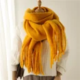 thumbnail image 3 of Bufanda lisa con borlas para mujer, chal cálido, pañuelo grueso, bufandas suaves de moda para Europa, América, otoño e invierno, 240 cm x 38 cm, 3 of 5