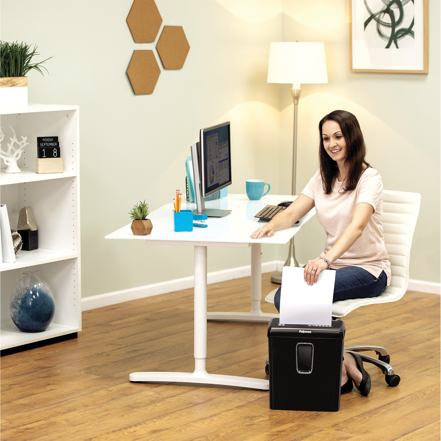 Fellowes Powershred P30-C Cross-Cut Desk Shredder 6-Sheet photo 6