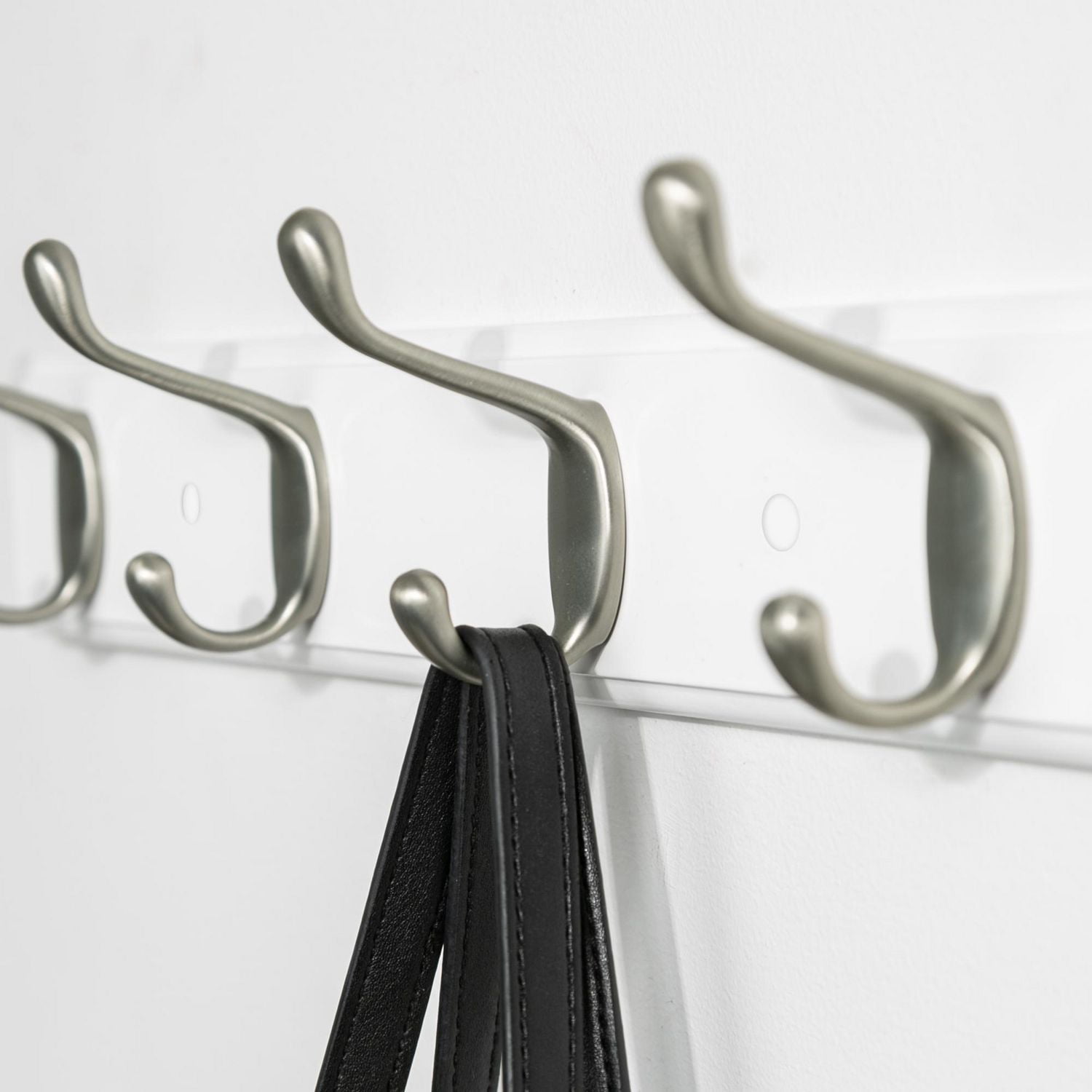 Era Classic 4 Hook Rail White