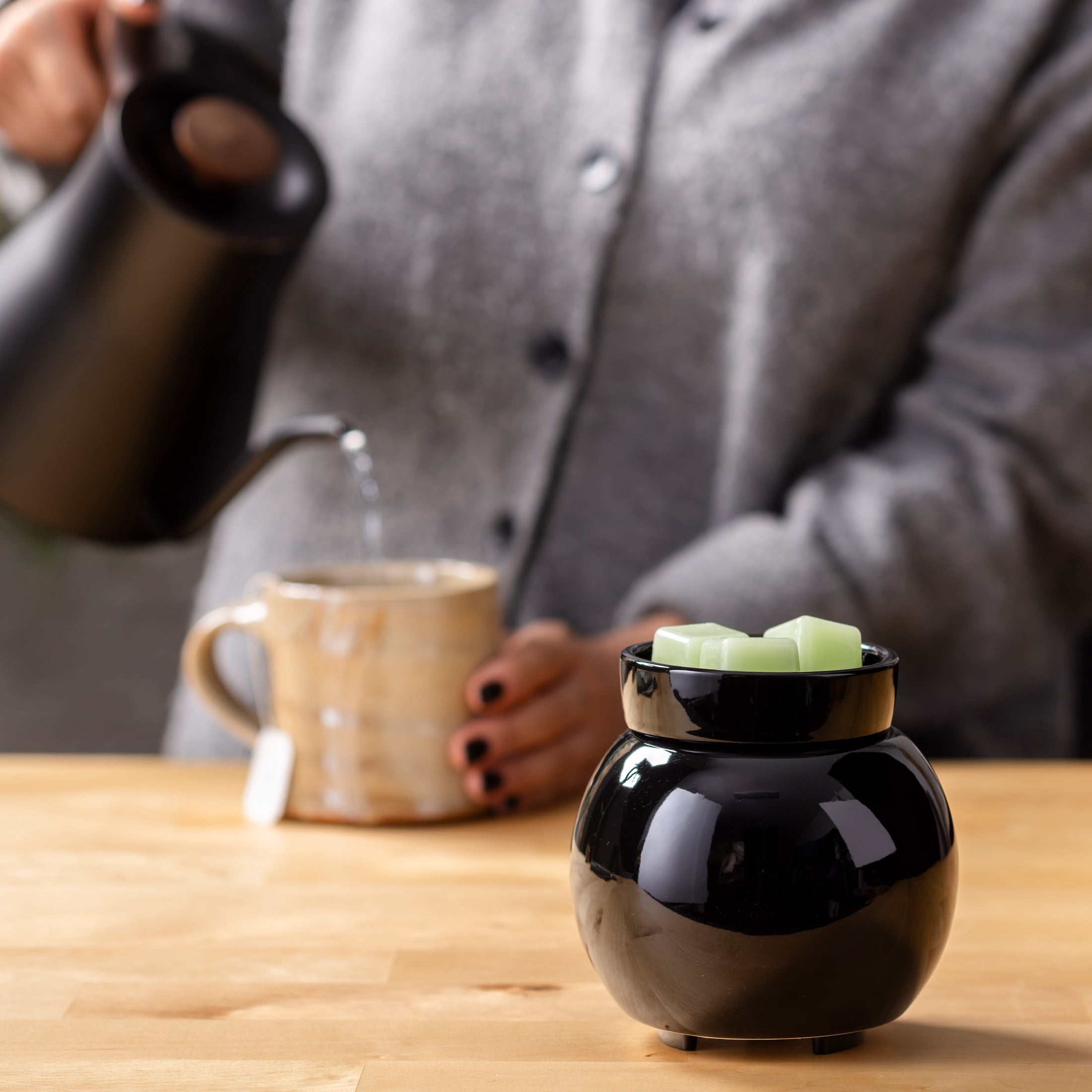 Mainstays Contemporary Bubble Wax Melt Warmer, Rich Black Gloss Finish