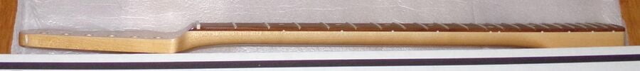 Fender® Classic Player 60's Strat Maple/Pau Ferro Neck~21 MJ Frets~12"~Brand New