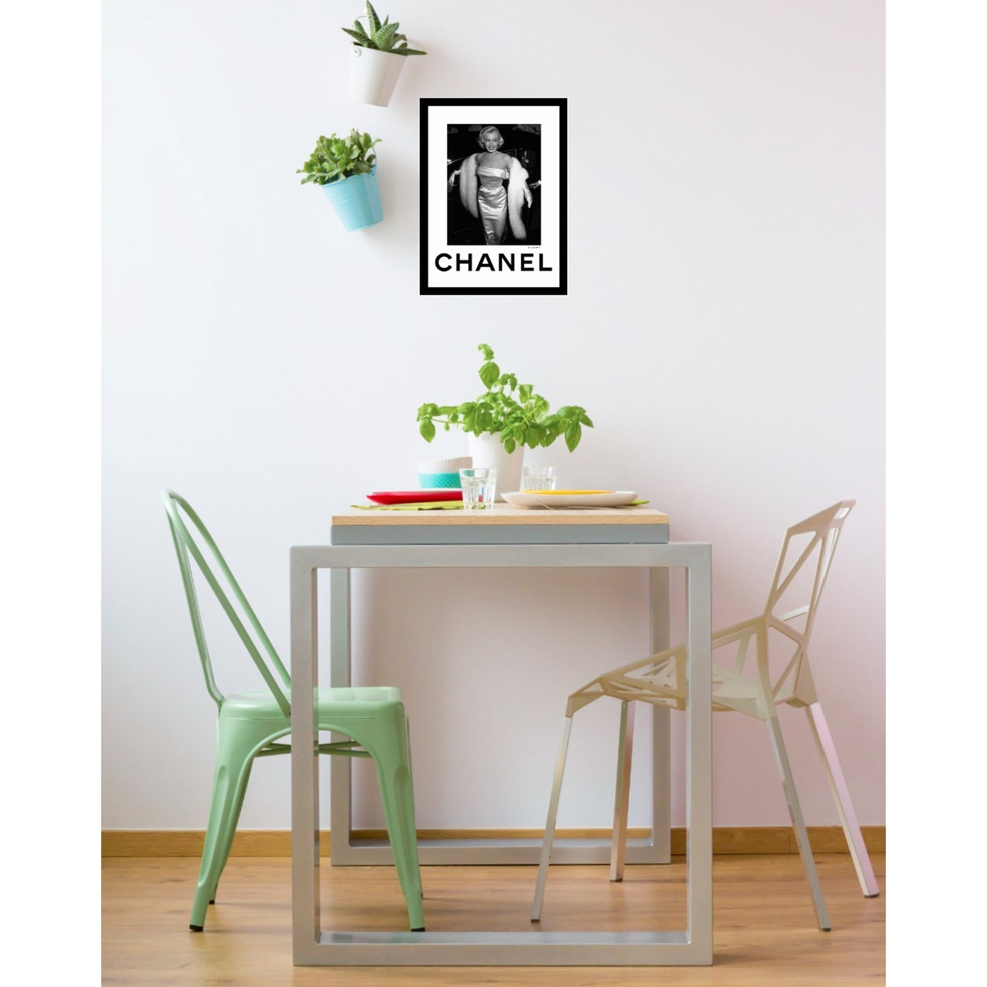 Venice Beach Collection's Glamorous Marilyn in Fur 14x18 Framed Print