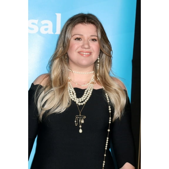 Kelly Clarkson At Arrivals For Nbc Universal Tca Winter Press Tour 2018, The Langham Huntington, Pasadena, Ca January 9, 2018. Photo By Priscilla GrantEverett Collection Celebrity (16 x 20)