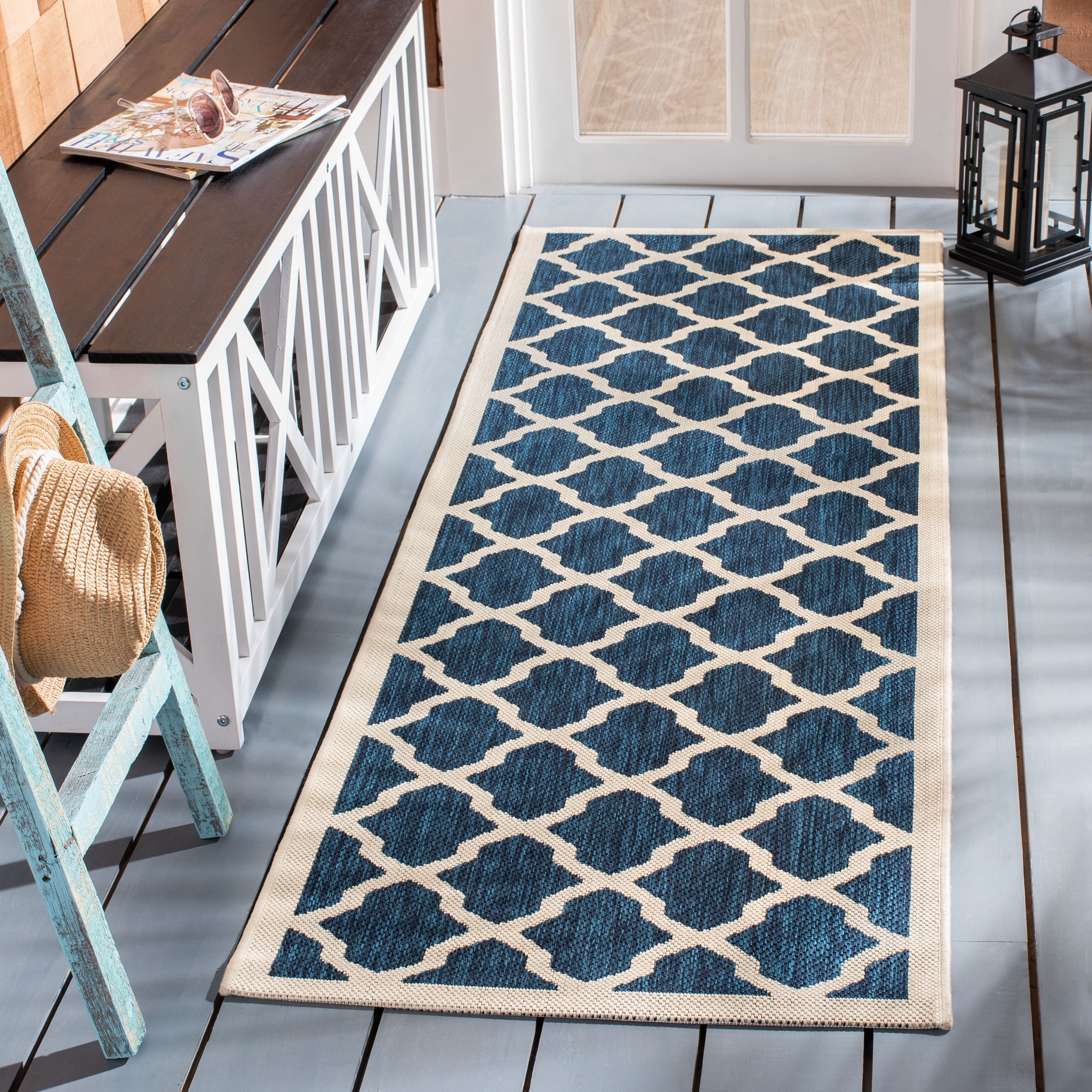 Safavieh Courtyard Amber Geometric Indoor/Outdoor Runner Rug, Navy/Beige, 2'3" x 10'