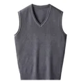 thumbnail image 3 of Chaleco de color sólido, suéteres de punto negros para hombres, chaleco para hombre, ropa de negocios lisa, cuello en V, sin mangas, prendas de punto, ajuste holgado, feo, 3 of 4