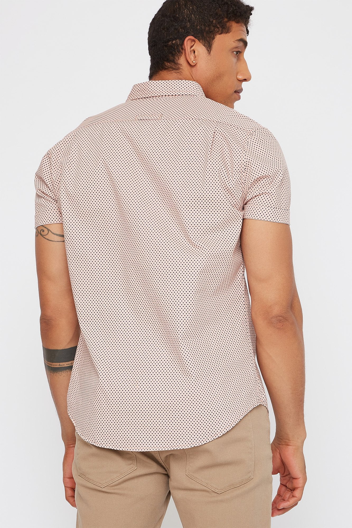 Urban Men's Polka Dot Textured ButtonUp Short Sleeve Shirt