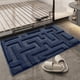 thumbnail image 5 of Bearachild Agarre fuerte de felpa que no daña el suelo | Secado rápido Exquisito Hecho a mano Buen paso Sensación Fuerte absorción de agua Juegos de accesorios de baño Azul, 40*60 cm 40*60 cm, 5 of 6