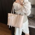 thumbnail image 3 of Versión coreana de bolso de mano de gran capacidad para mujer, nueva moda 2025, versátil, de un solo hombro, bolso de mano informal para el trabajo y los desplazamientos., 3 of 5