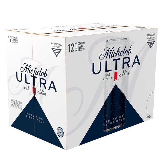 cerveza clara michelob ultra light 12 latas de 355 ml c/u Caja de 12 latas Michelob Ultra light en vista 3/4, empaque blanco y azul con logo Michelob ULTRA grande, detalle de lata estilizada y leyendas visibles: 95 cals, 2.6 carbs y 4.2% alc.; cada lata 355 ml. Fondo blanco.