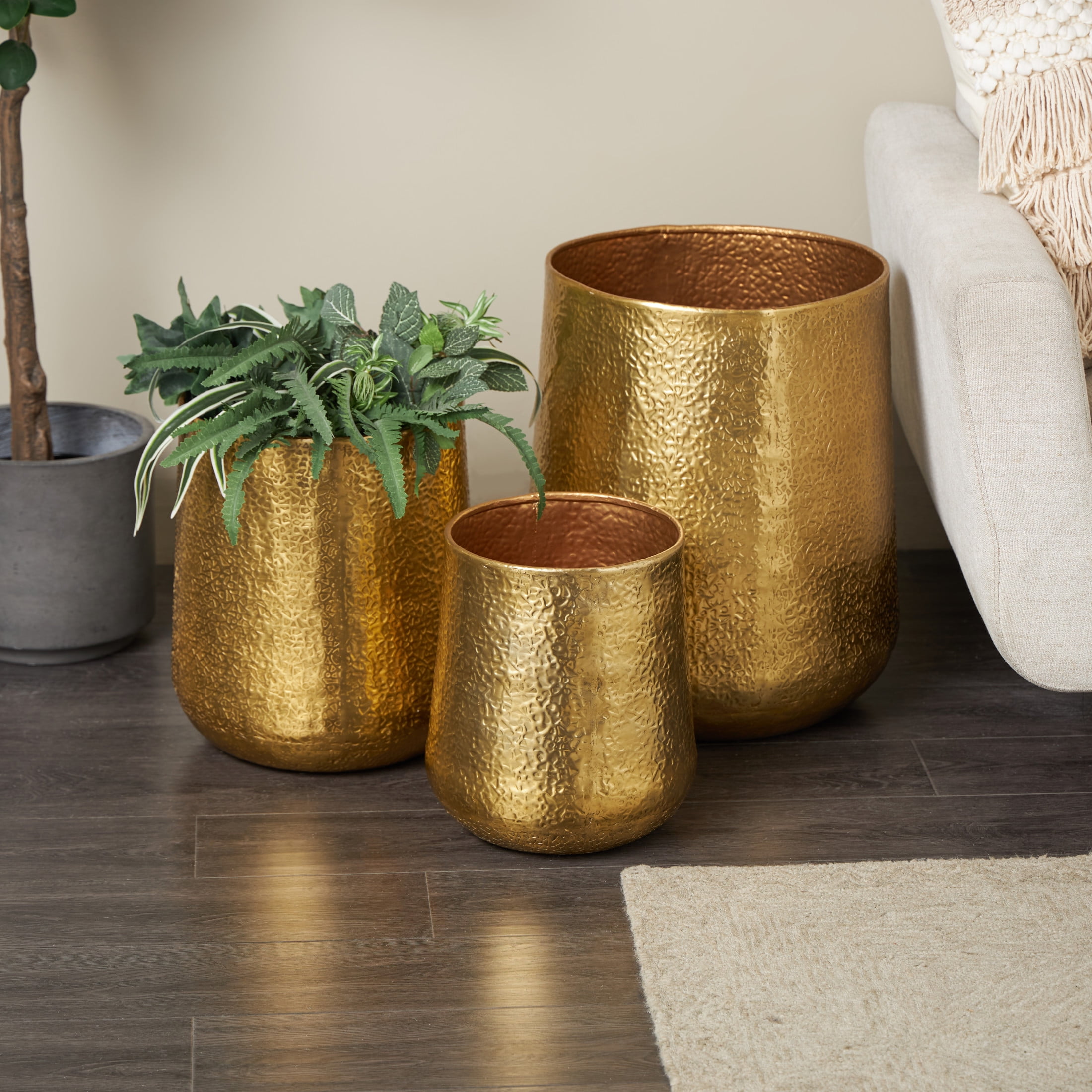 DecMode 20", 15", 13"H Gold Aluminum Metal Planter with Hammered Design (3 Count)