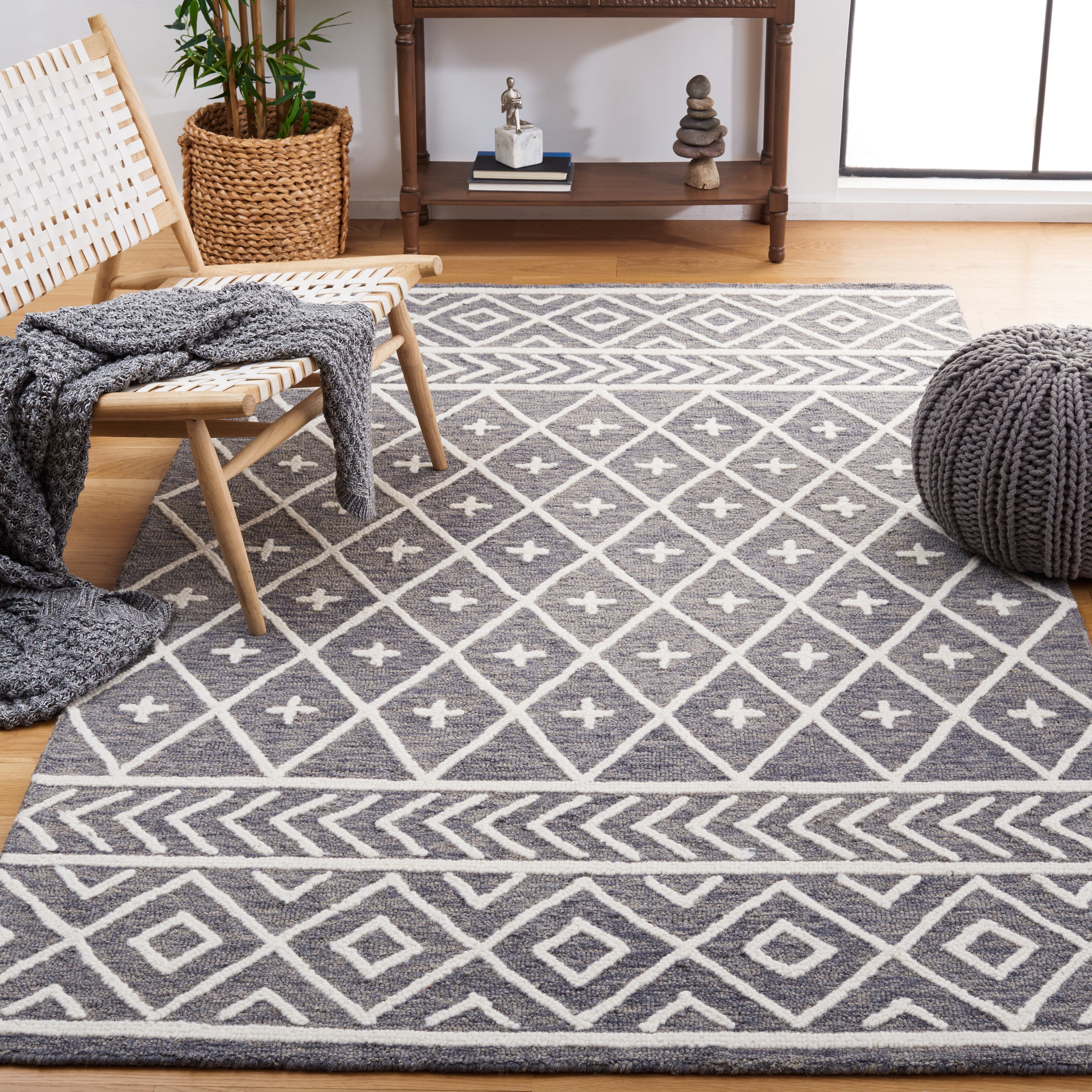 SAFAVIEH Metro Fletcher Medallion Area Rug, Grey/Ivory, 6' x 6' Square