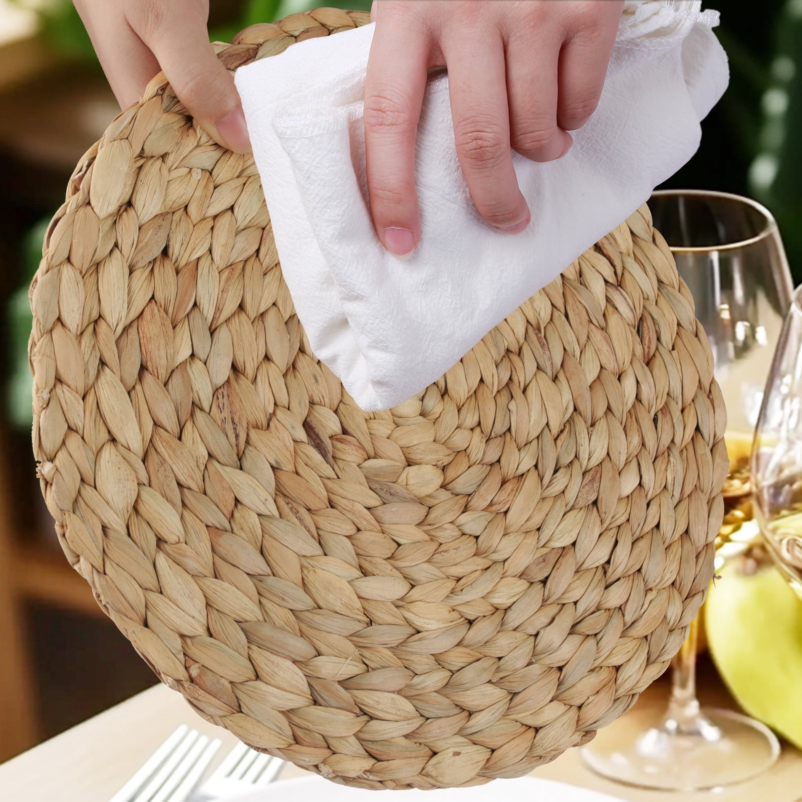 6 Pack Round Woven Placemats Natural Water Hyacinth Wicker Place mats Braided Straw Table Mats Charger Plates for Dining Table, Fall, Thanksgiving, Christmas (11.8 inch)